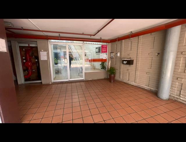 2.5 BEDROOM APARTMENT FOR SALE IN GLENWOOD